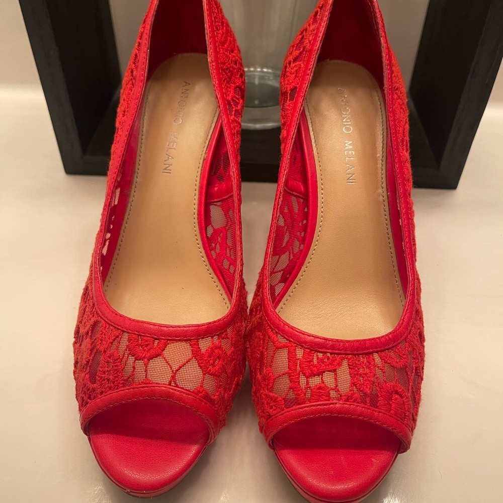 Antonio Melani Peep toe Heels